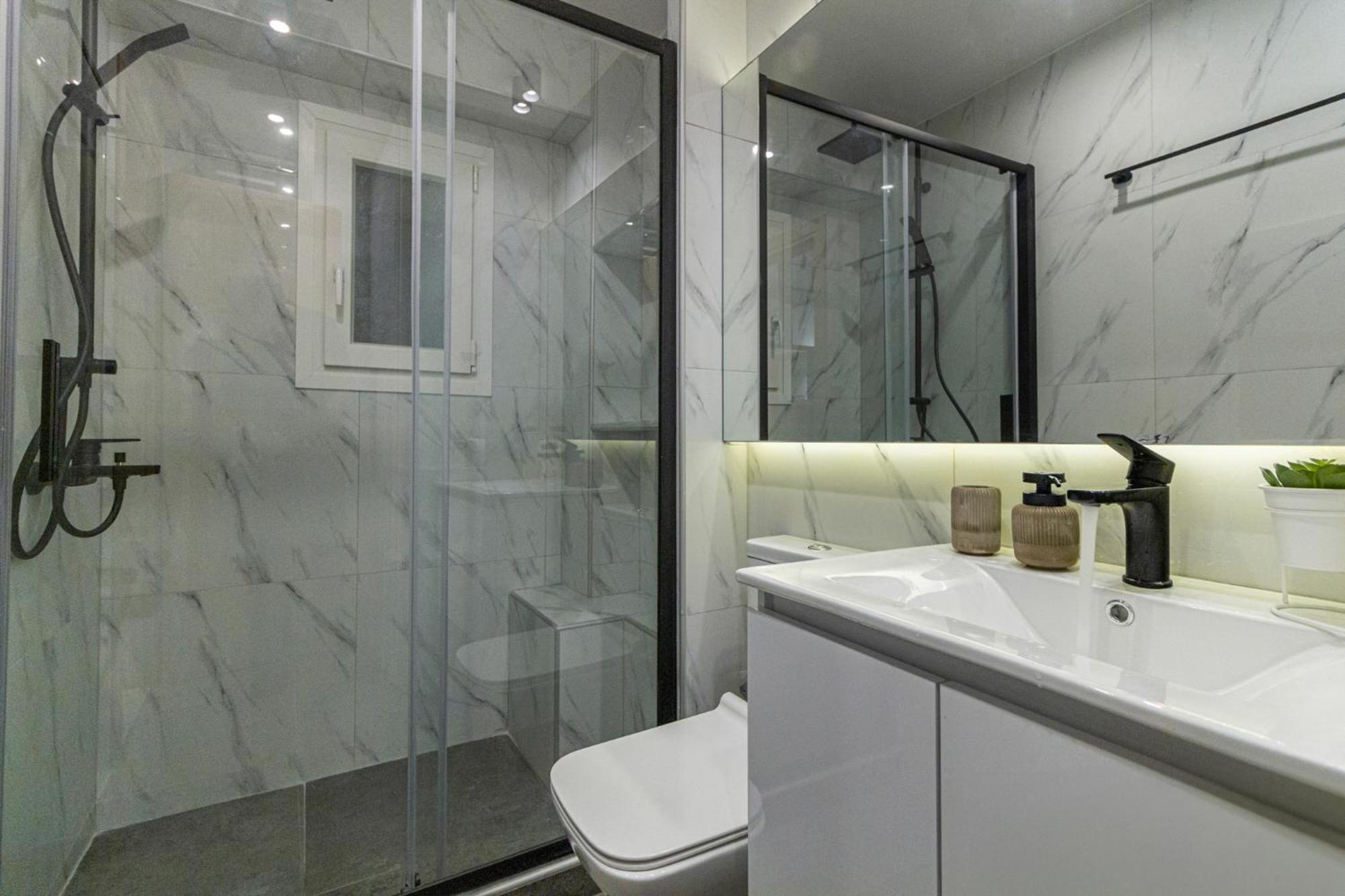 P Deluxe Suite2 Thessaloniki Buitenkant foto